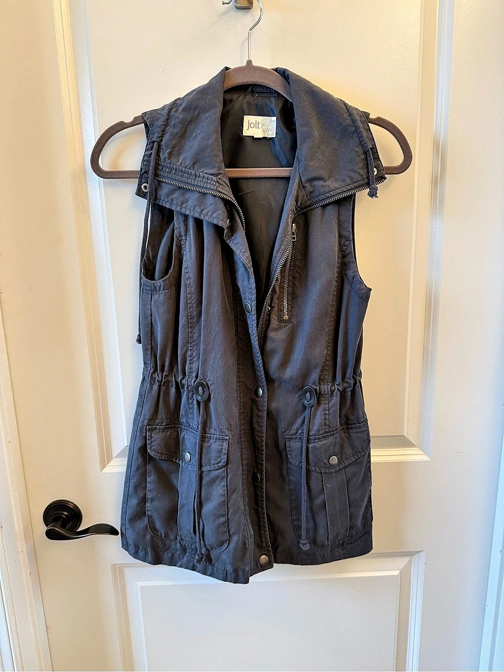 Jolt Utility Vest in Gray Like New